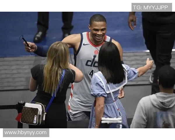 如何正确贴足球明星海报让你的房间瞬间变身球迷圣地