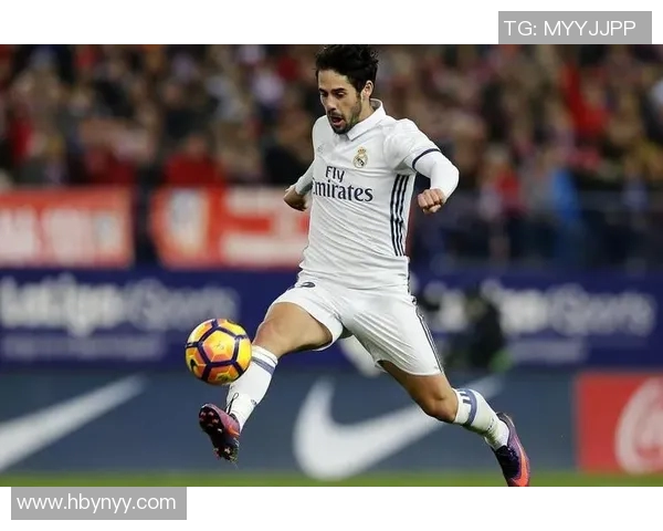 足球明星技术解析与技巧展示图解助你提升球场表现